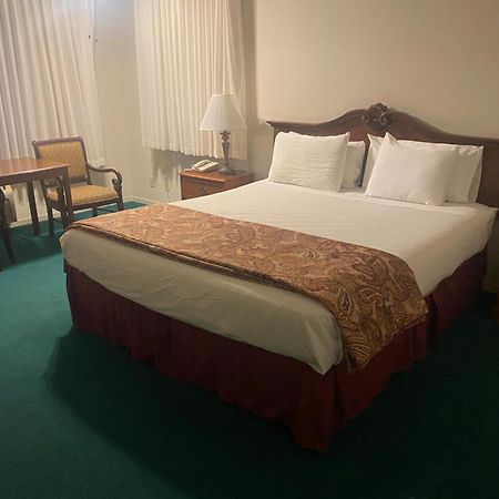 פסיפיק גרוב The Monarch Resort מראה חיצוני תמונה