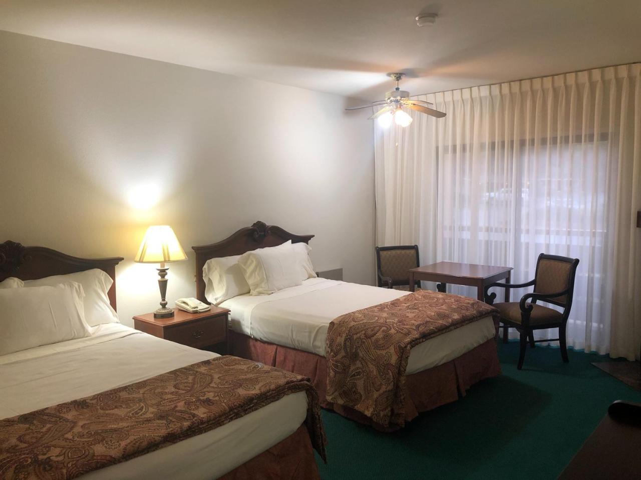 פסיפיק גרוב The Monarch Resort מראה חיצוני תמונה
